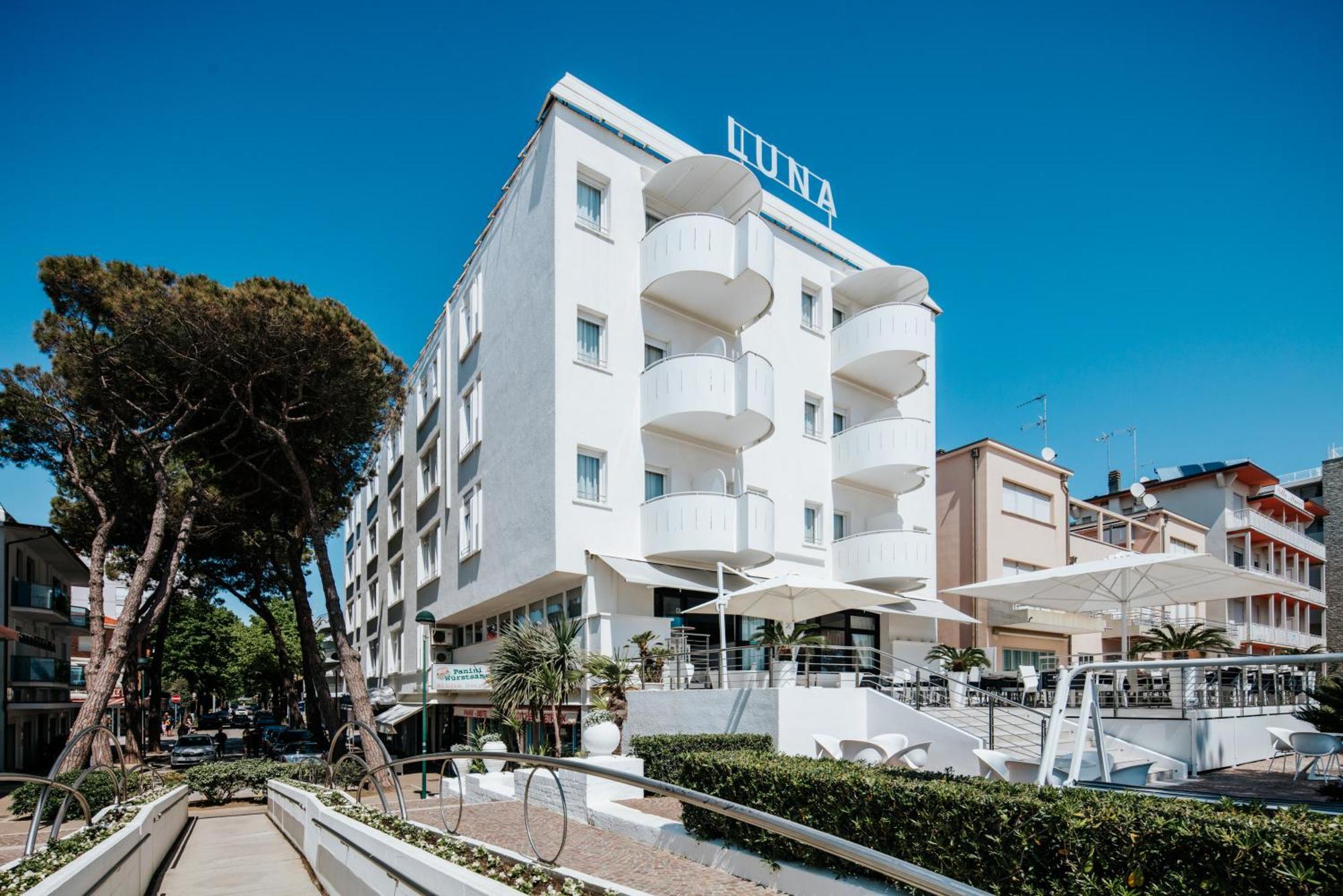 Hotel Luna Centrale ลินญาโน ซับเบียโดโร ภายนอก รูปภาพ